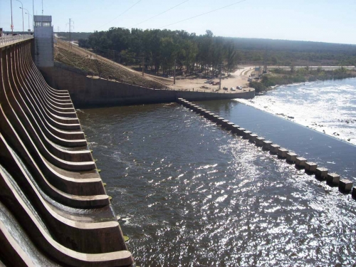 Dique Frontal: oasis santiague&ntilde;o de relax y diversi&oacute;n