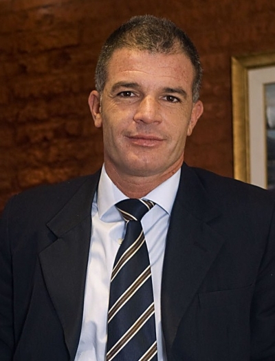 Proyectos de ley: arrendadoras de vehículos sin chofer y tarjetas de crédito están prontos