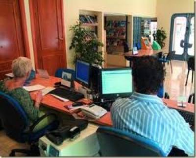 Las presenciales británicas ganan cuota en internet a las solo online