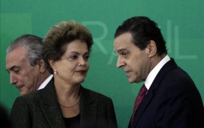 Dilma Rousseff y Henrique Eduardo Alves, al fondo el vicepresidente Michel Temer .