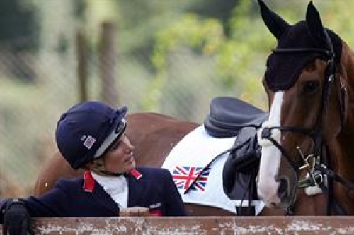 Zara Phillips, nieta de la reina Isabel, competir&aacute; en los Juegos.