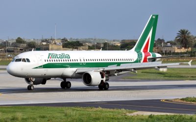 Alitalia suspende vuelos a Caracas por deuda venezolana