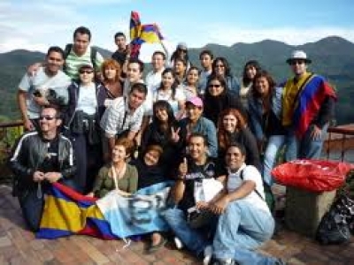 Viajeros latinos llegan cada vez más a EE.UU.