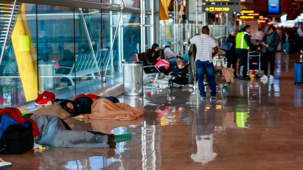 El Aeropuerto de Madrid-Barajas aborda la situación de las personas sin hogar en sus instalaciones