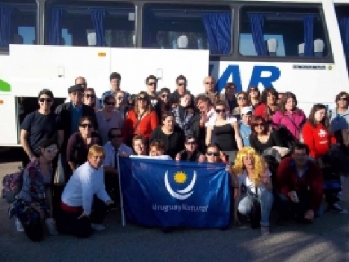 Llamado a Licitaci&oacute;n P&uacute;blica de transporte de pasajeros de Turismo Social en Uruguay