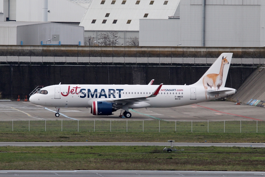 JetSMART en vuelo de aproximación a Uruguay