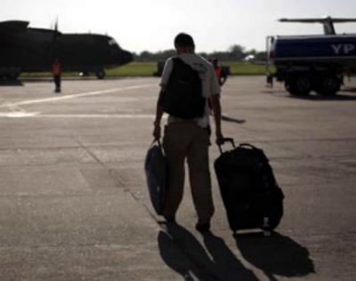 BUSCA OPCIONES En caso de una emergencia puedes cancelar tus vacaciones, buscar un destino alternativo o bien si decides continuar con tu itinerario (Foto: Archivo El Universal )