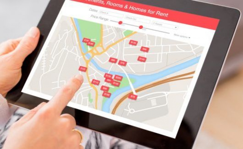 Airbnb supera a Expedia en noches de habitaci&oacute;n reservadas